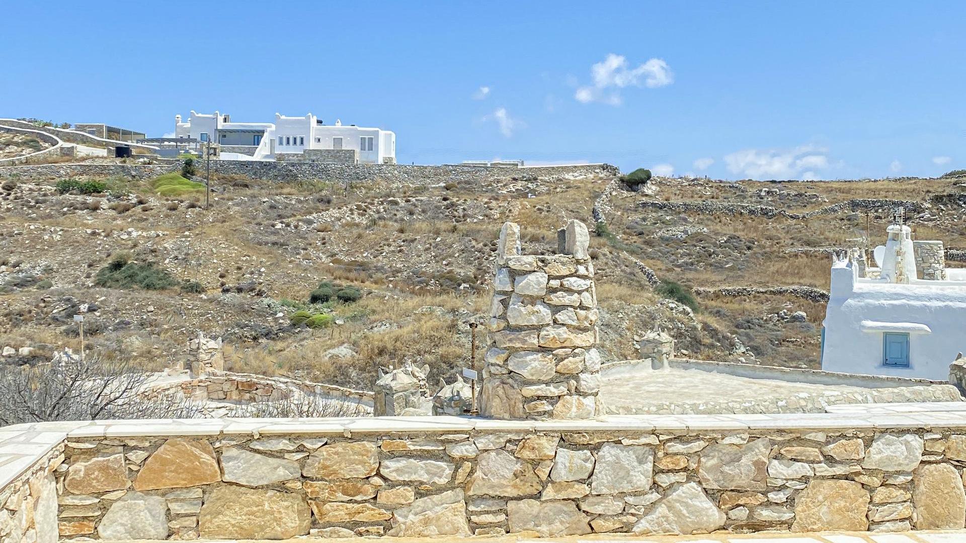 Blue Harmony Suites of Mykonos – Deluxe Suite for 2 guests