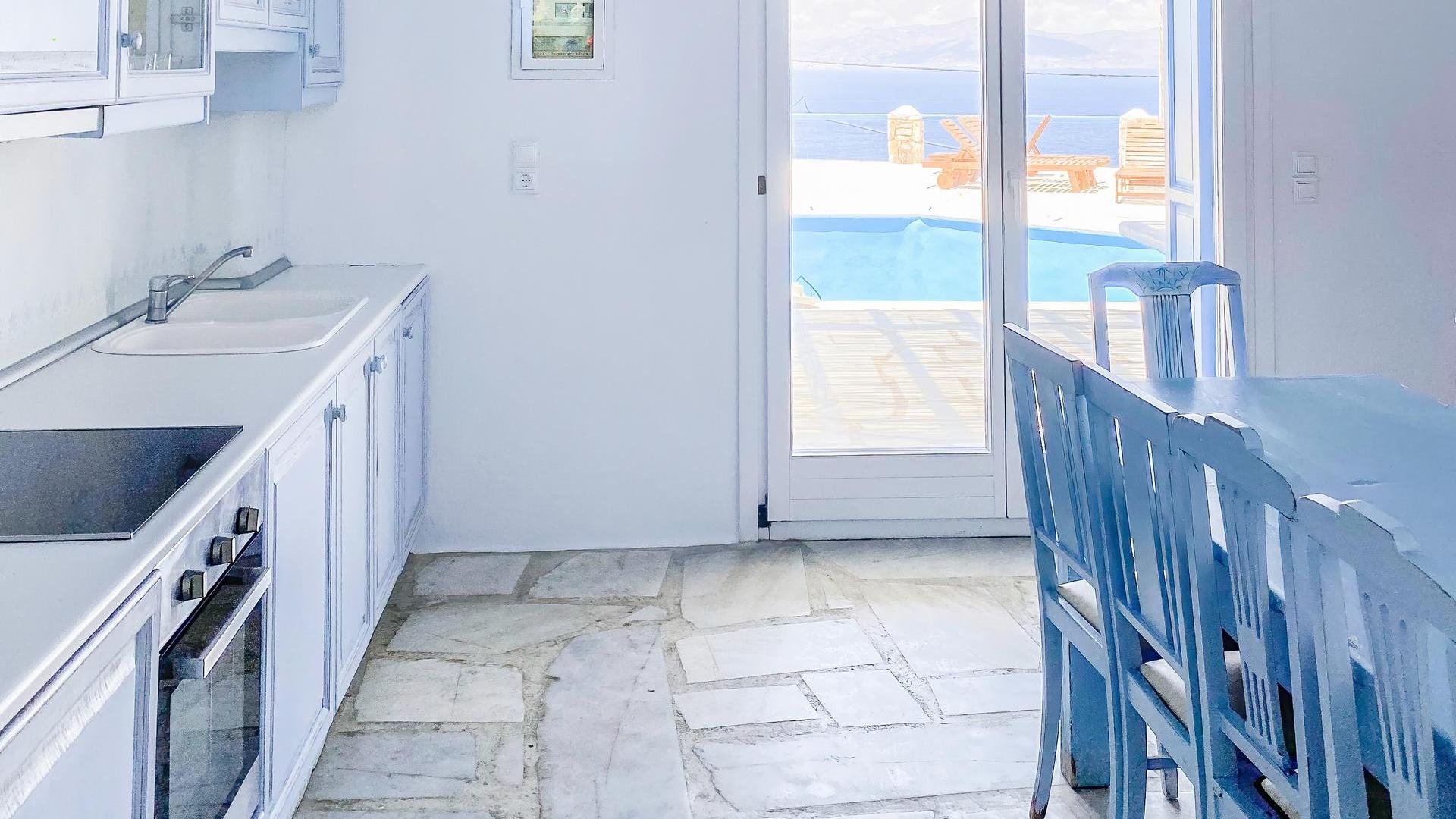 Harmony Suite IV – 3 Bedroom Premium Sea View Apartment with Pool in Mykonos