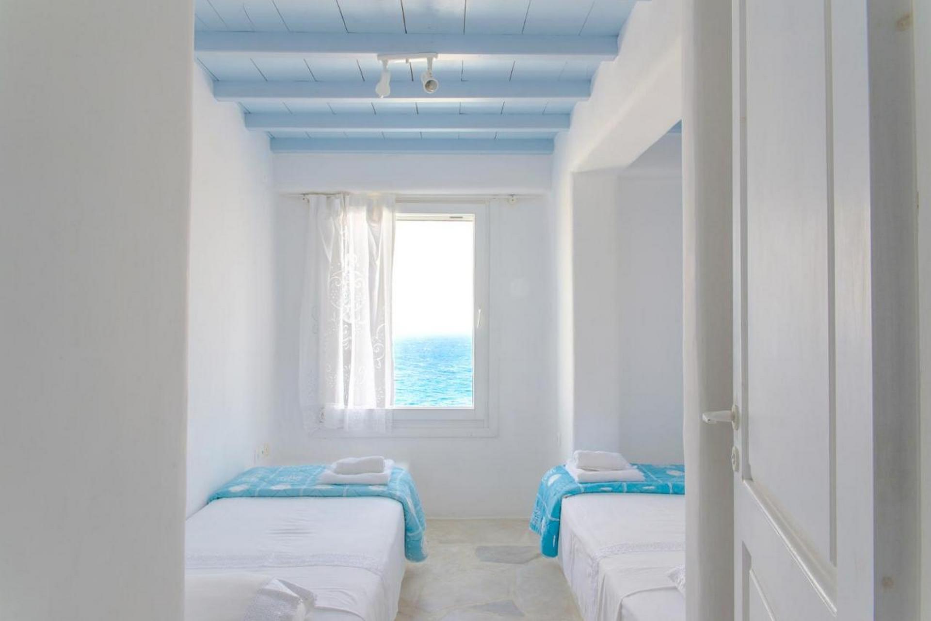 Harmony Suite IV – 3 Bedroom Premium Sea View Apartment with Pool in Mykonos