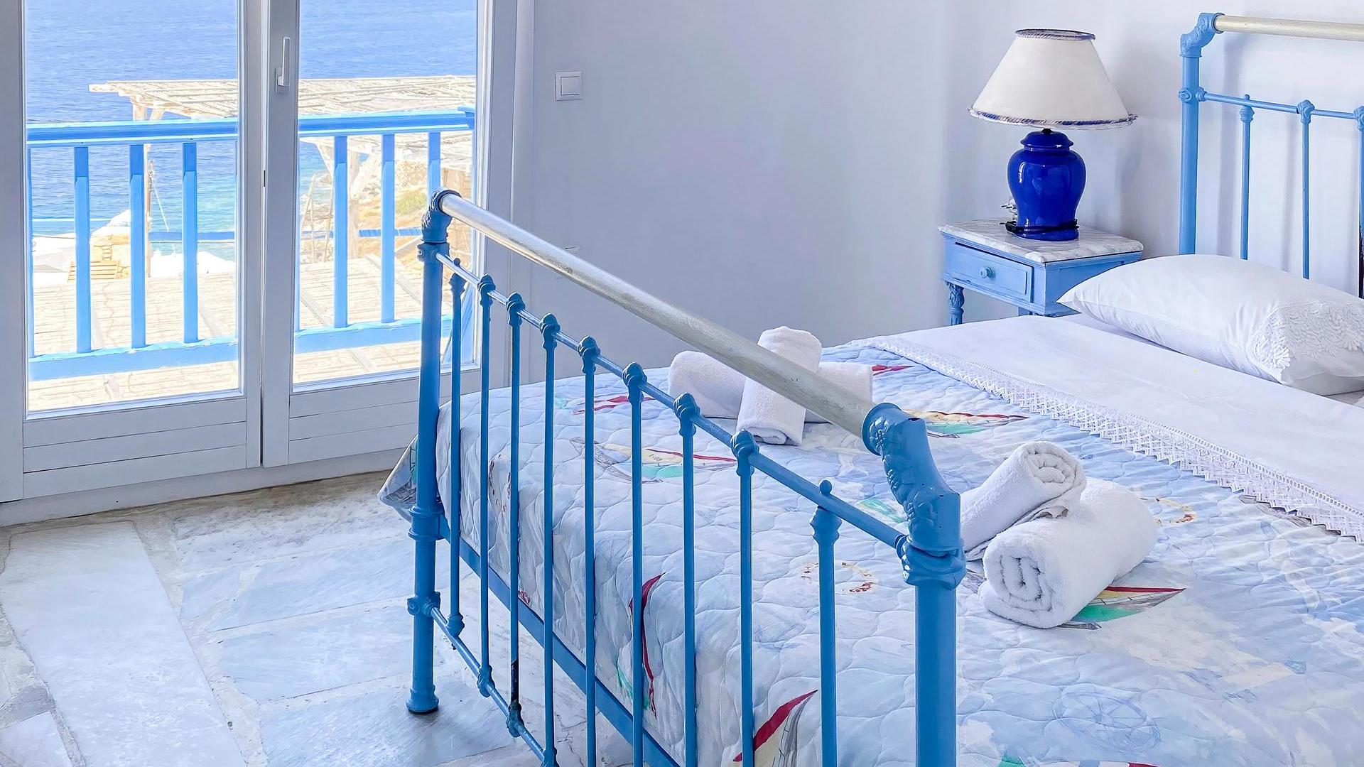 Harmony Suite IV – 3 Bedroom Premium Sea View Apartment with Pool in Mykonos
